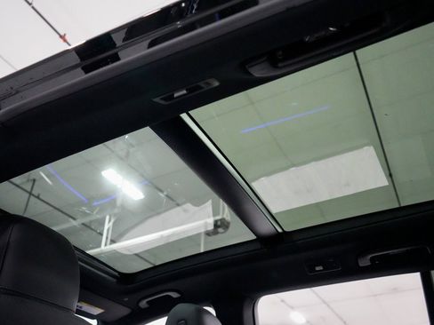 Used 2024 Mercedes-Benz GLS 580 4MATIC image 16