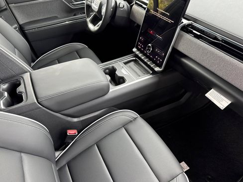 New 2026 GMC Sierra EV Elevation image 16