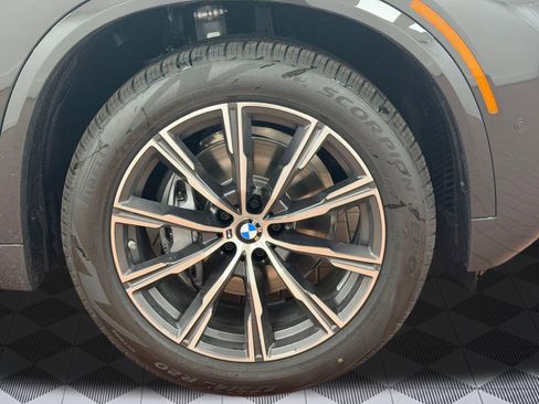 New 2026 BMW X5 xDrive40i w/ M Sport Package image 11