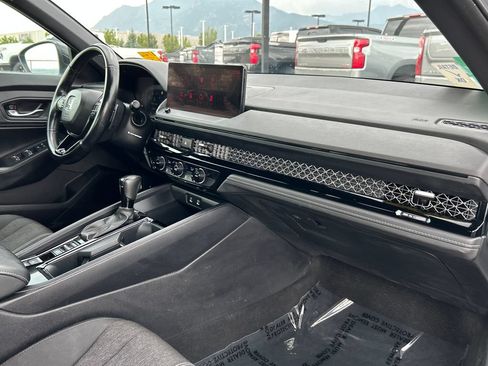 Used 2023 Honda Accord Sport image 8