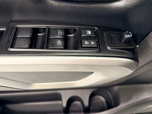 Used 2016 Nissan Titan PRO-4X image 26