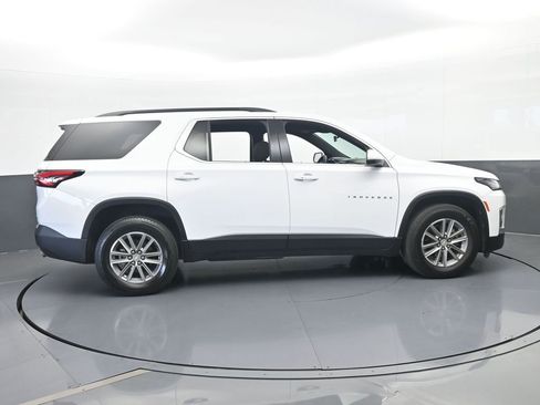Used 2023 Chevrolet Traverse LT image 7