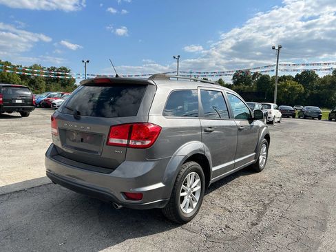 Used 2013 Dodge Journey SXT w/ Flexible Seating Group image 6