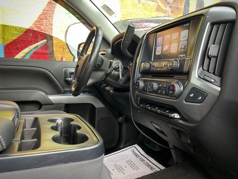 Used 2018 Chevrolet Silverado 1500 LT w/ All Star Edition image 35