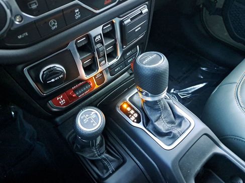 New 2026 Jeep Gladiator Mojave image 28