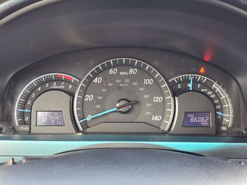 Used 2014 Toyota Camry XLE FWD image 13