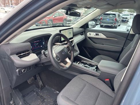 Used 2025 Ford Explorer Active image 17