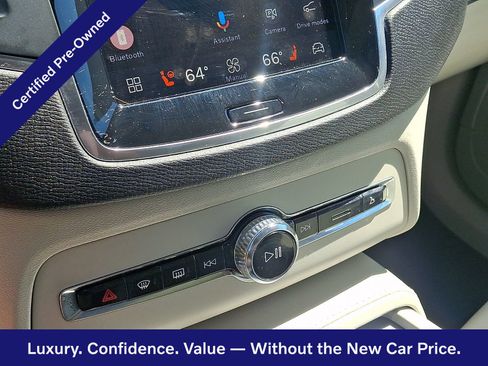 Certified 2024 Volvo XC90 B5 Core w/ Protection Package Premier AWD/4WD image 17