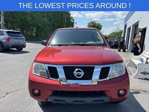 Used 2015 Nissan Frontier SV w/ SV Value Truck Package AWD/4WD image 2