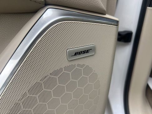 Used 2019 Cadillac Escalade Luxury image 9