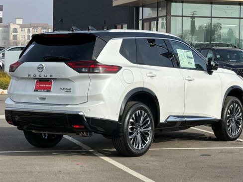 New 2026 Nissan Rogue Platinum AWD/4WD image 4
