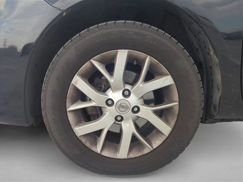 Used 2018 Nissan Versa SV w/ SV Special Edition Package image 7