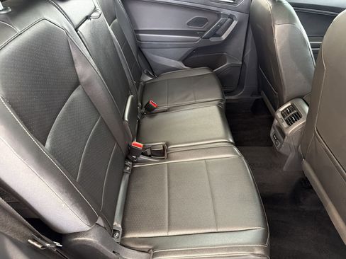 Used 2019 Volkswagen Tiguan SE w/ Panoramic Sunroof Package AWD/4WD image 31