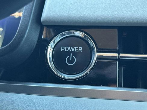 Used 2023 Mitsubishi Outlander SEL image 24