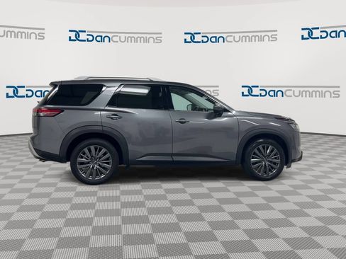 Used 2024 Nissan Pathfinder SL w/ SL Premium Package AWD/4WD image 9