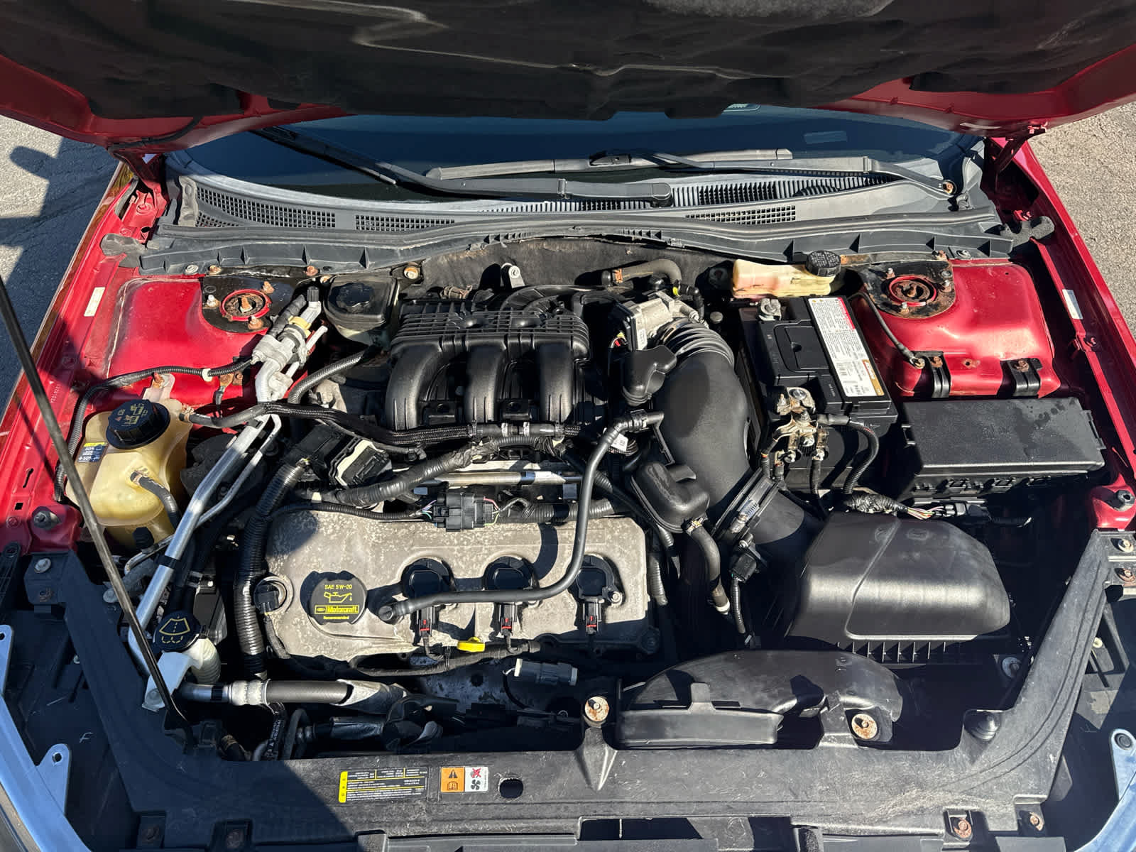 Used 2010 Ford Fusion Sport FWD image 16