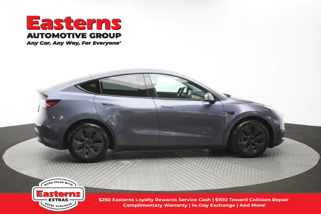Used 2022 Tesla Model Y Long Range AWD/4WD image 40