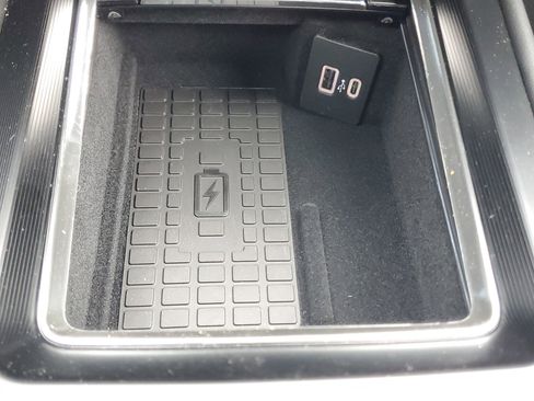 New 2026 Lincoln Corsair Premiere image 23