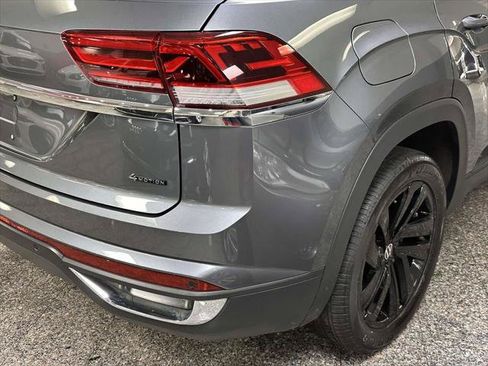 Used 2023 Volkswagen Atlas Cross Sport SE w/ Black Wheel Package AWD/4WD image 9