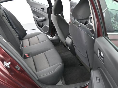 Used 2024 Nissan Altima 2.5 SV image 9