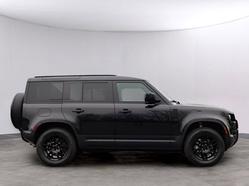 New 2026 Land Rover Defender 110 S image 4
