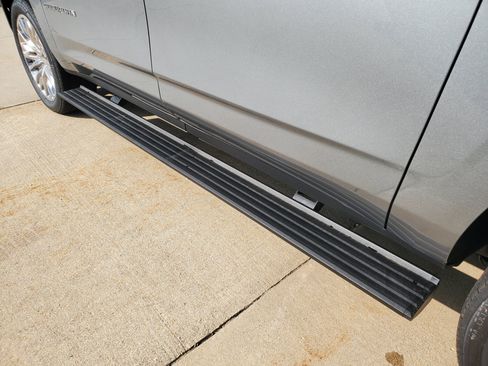 New 2025 Chevrolet Suburban High Country image 33