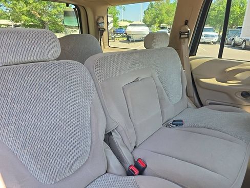 Used 1998 Ford Expedition XLT AWD/4WD image 18