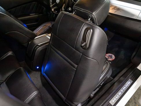 Used 2012 Ford Mustang GT Premium w/ HID Headlamps & Security Pkg RWD image 36