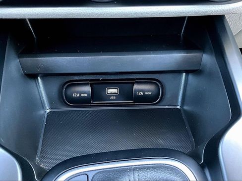 Used 2025 Kia Soul LX FWD image 24