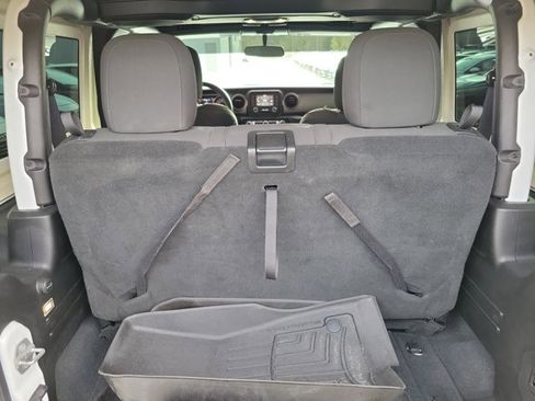Used 2019 Jeep Wrangler Sport image 8
