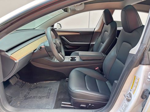 Used 2023 Tesla Model 3 Standard Range RWD image 17