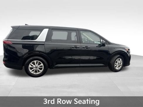 Used 2024 Kia Carnival LX image 9