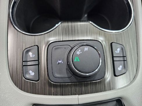 Used 2023 GMC Acadia SLT FWD image 26