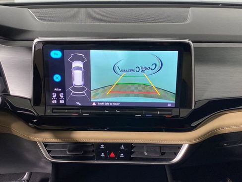 Used 2024 Volkswagen Atlas Cross Sport SE image 22