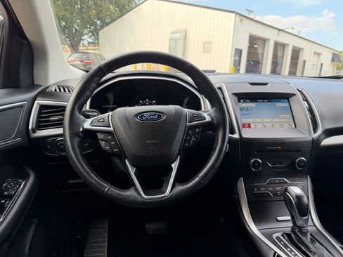 Used 2017 Ford Edge SEL w/ Equipment Group 201A FWD image 13