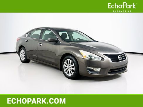 Used 2013 Nissan Altima 2.5 S FWD image 1