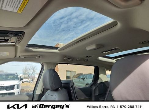 New 2026 Kia Carnival SX Prestige FWD image 14