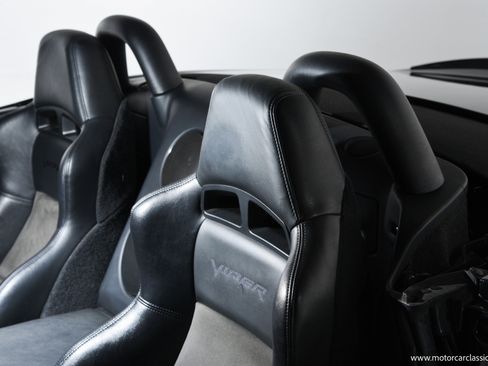 Used 2004 Dodge Viper SRT-10 RWD image 29