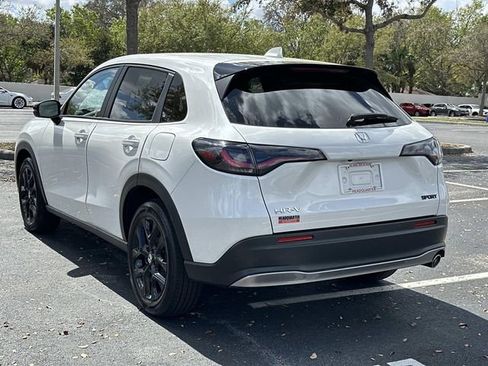 Certified 2024 Honda HR-V Sport image 5