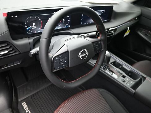 Certified 2026 Nissan Sentra SR w/ Floor Mat Package FWD image 21
