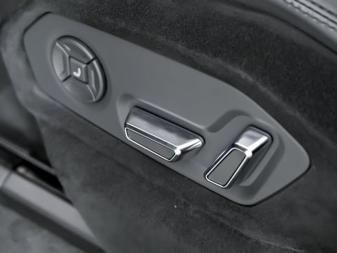 Used 2023 Lamborghini Urus Performante image 35