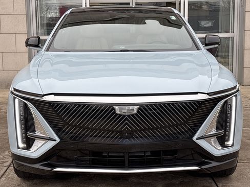 Used 2024 Cadillac Lyriq Luxury w/ Nappa Leather Package image 14