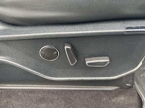 Used 2021 Ford F150 Lariat w/ Equipment Group 502A High image 11