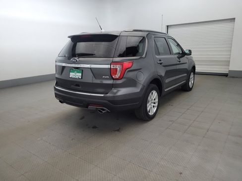 Used 2018 Ford Explorer XLT w/ Equipment Group 201A image 9