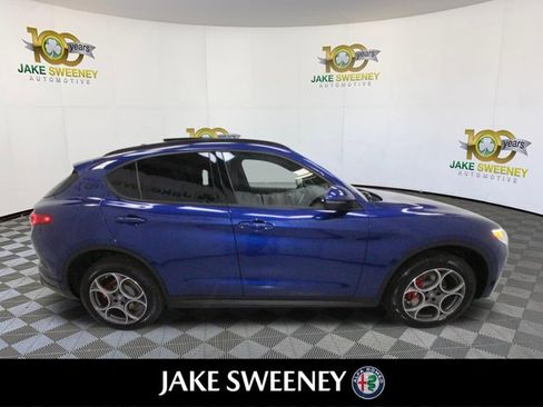 Used 2022 Alfa Romeo Stelvio Sprint image 11