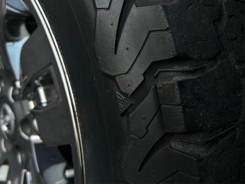 Used 2019 Nissan Titan Platinum Reserve image 52