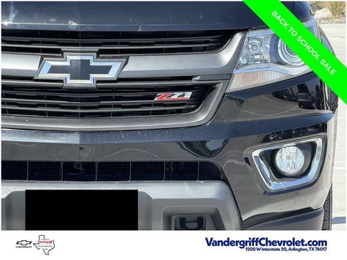 Used 2019 Chevrolet Colorado Z71 AWD/4WD image 8