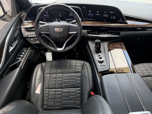 Certified 2024 Cadillac Escalade Sport Platinum AWD/4WD image 16