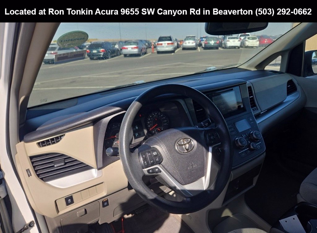 Used 2015 Toyota Sienna LE FWD image 9