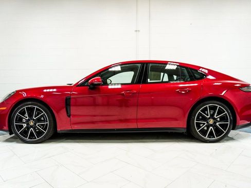 Used 2022 Porsche Panamera 4 Platinum Edition image 8